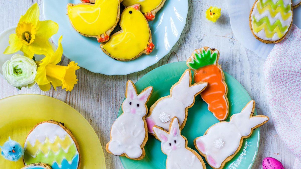 Brighten up your day and make @candicebrown's lemon and almond Easter biscuits 🐰   thetimes.co.uk/article/candic…