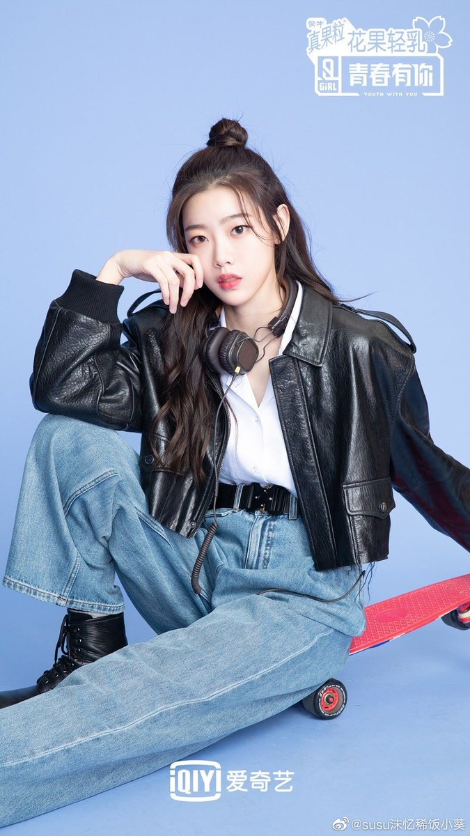 Stage Name : Ruohang FengBirth Name : Feng Ruohang (冯若航)Birthday : September 12, 1996 (ไม่ชัวร์)Height : 170 cmWeight : 49 kg Company : Shengyuan Inter Ent.  #YouthWithYou  #RuohangFeng  #FengRuohang