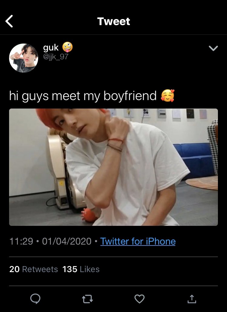 jeongaze's tweet photo. #taekook april fools au where jeongguk takes a random picture off of the internet and pretends to have a new boyfriend to prank his friends. this however backfires when the person in the image dm’s him, and he has no idea how to respond https://t.co/2uJmXdDWeE