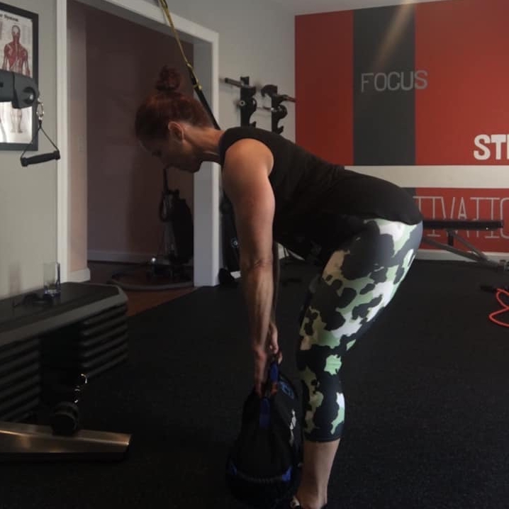 EGFitWear's tweet photo. Keep your immune system in tip-top shape.  
.
5 Pushups
5 V-ups
1 Jump Lunge per leg
.
5 Pushups
5 V-ups
2 Jump Lunges per leg
.
5 Pushups
5 V-ups
3 Jump Lunges per leg
.
Continue this ladder pattern until you reach 15 jump lunges per leg. Rest. Refuel. Be proud. https://t.co/eqMFPyRW2a