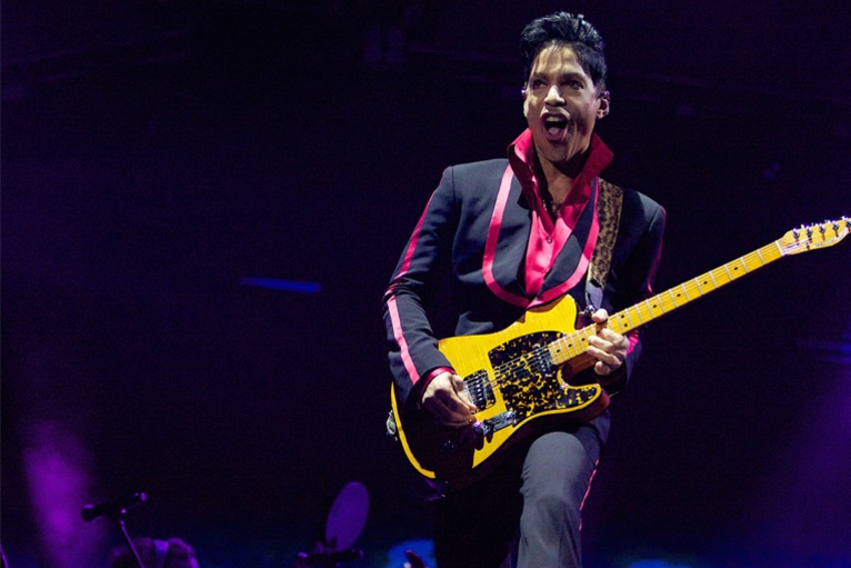 Prince played the Abu Dhabi Grand Prix back in 2010. It is a regret I will take to my grave that when asked if I wanted to go to the gig I said, "nah, there'll be another time." There wasn't, of course.Here he is from that night, MadCat Hohner Telecaster wailing.