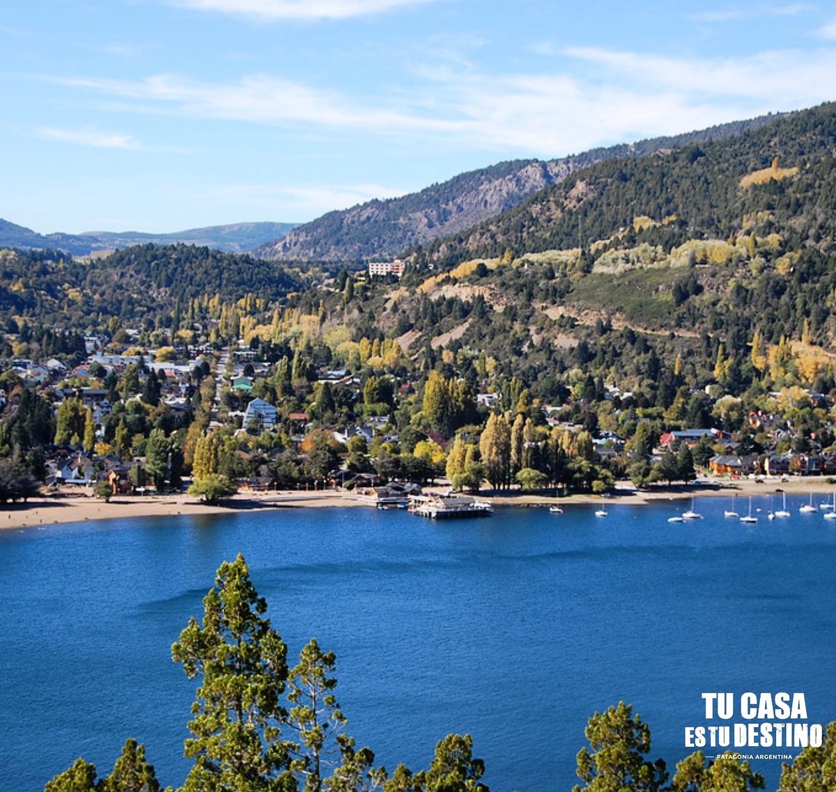 San Martín de los Andes y su belleza infinita siempre te estarán esperando, pero hoy... #QuedateEnCasa y disfrutemos juntos de esta bella postal! 😍🙌