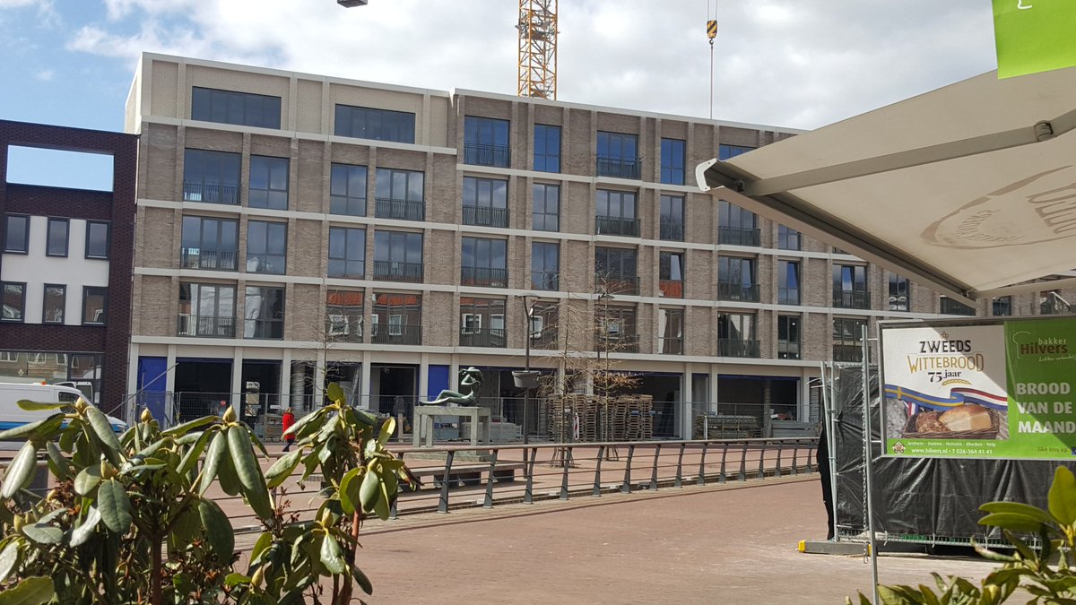 ArnhemsHart's tweet photo. En dat allemaal in de Arnhemse binnenstad vanmiddag. Weet jij waar het is?

#Arnhem #bewoners6811 @hansp9130 @Reinbouw @stadswaardevgo @vandiestontwerp https://t.co/8IEC9Y7eVn
