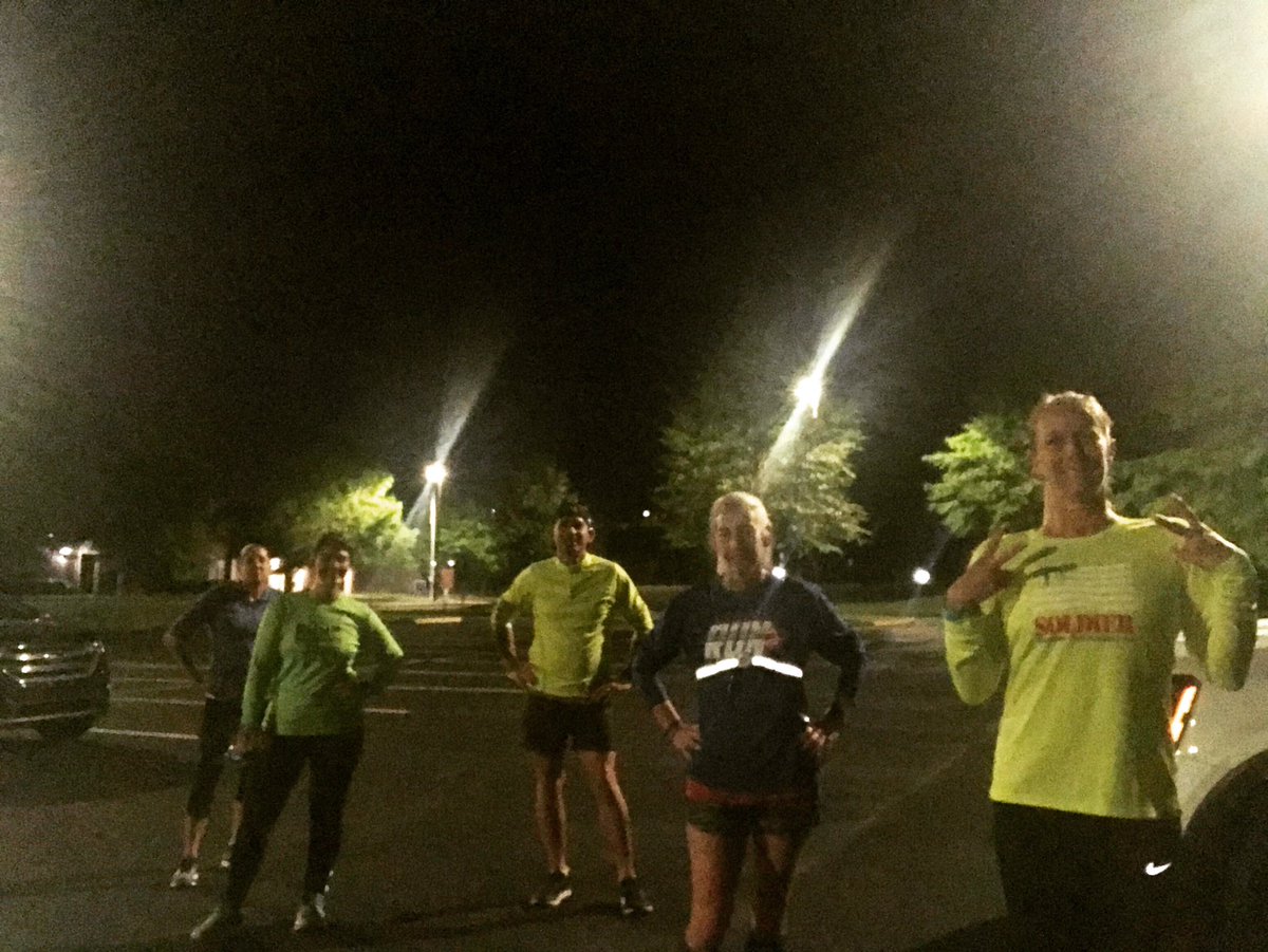 5k_chick's tweet photo. #morningrunclub🥓 with the #runningcrew🤩 #socialdistancing addition 🦠 
4.1 miles on this chilly #aprilfoolsday🤹🏼‍♀️ #1200milesin2020 #runnerfriendsarethebestfriends #weareinthistogether❤️ #alonetogether https://t.co/lgZjmBex37