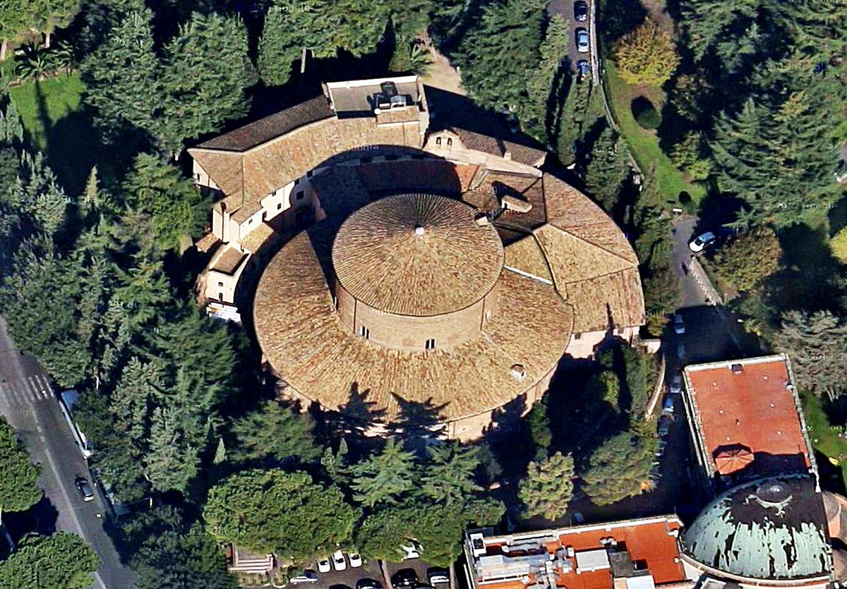 Amazingly, the church of Santo Stefano al Monte Celio is thought to now stand on the spot once occupied by Nero’s Macellum, its distinctive circular structure perhaps evolving from the market’s circular tholos.  #LostRome