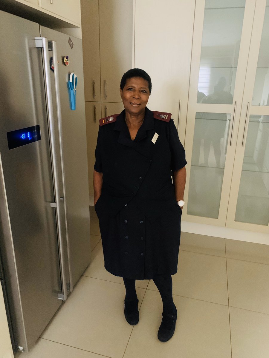 DearDanisile's tweet photo. Today my mom, a retired nurse who spent the last 15+ years in the UK, heeded to the MEC’s call for retired health workers to assist in the fight against #Covid_19SA she went into the  #Alexandra community this morning to lend a hand. @bandilemasuku @GautengHealth @DrZweliMkhize https://t.co/uzkPyySnpW