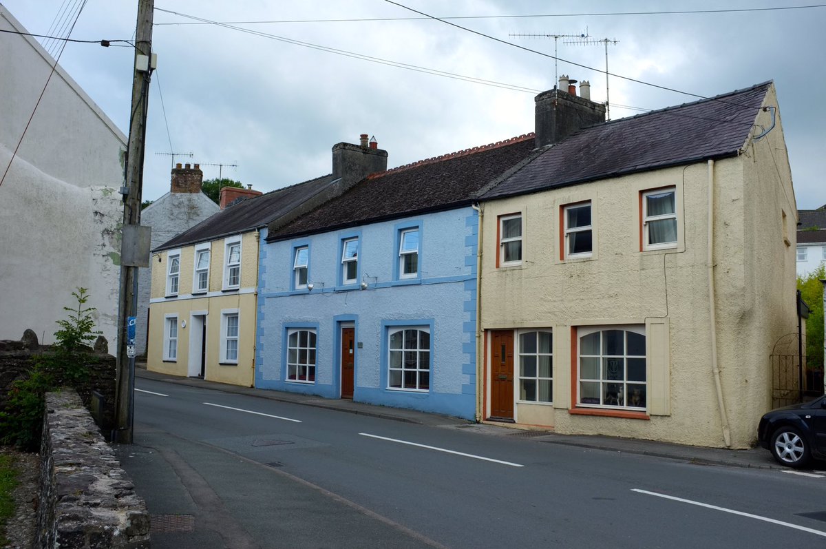 HansPeterRol's tweet photo. #Colorful. #Laugharne #Wales

#photo #photographer #photography #blackandwhitephotography #museumphotography #artphotography #art #happy #great #streetphotography #photojournalism #museum #artlovers #decisivemoment #architecture #architecturephotography #visualspasm https://t.co/wbHevSH7wt
