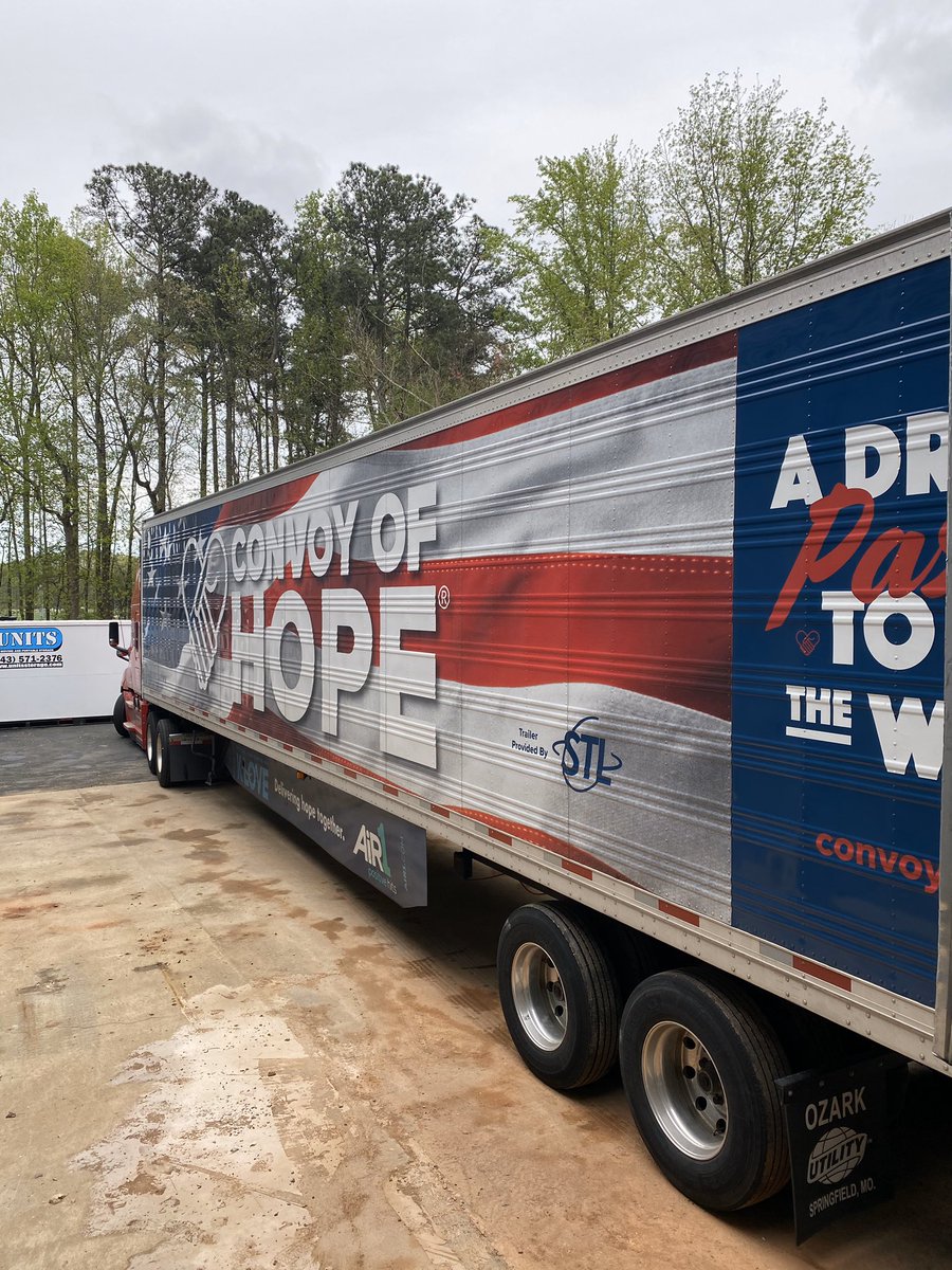 SteveSmithFDN's tweet photo. This is what 40,000 pounds of relief supplies looks like! Thank you to our community for helping this get here to Charlotte! https://t.co/10SKAin8lP