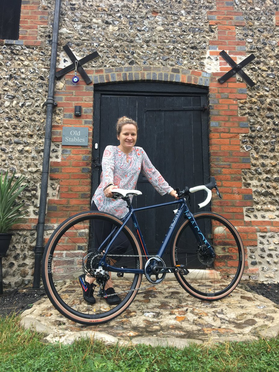 MASON_Cycles's tweet photo. Here’s Yelena. Topping the #MasonCycles @Strava Club Leaderboard (and beating husband Malcolm on his #MasonResolution by 0.2km) whilst locked in Phuket.
.
Yelena rides a special order 48cm Definition2.
. https://t.co/KfbCosuNnr