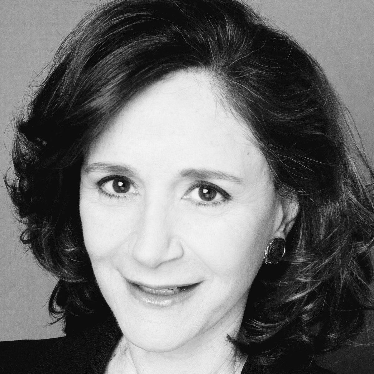 "La solitudine è la capacità di sentirsi soddisfatti e costruttivi anche da soli, nasce da legami umani vissuti positivamente". Sherry Turkle. Forza e coraggio 💪🏻