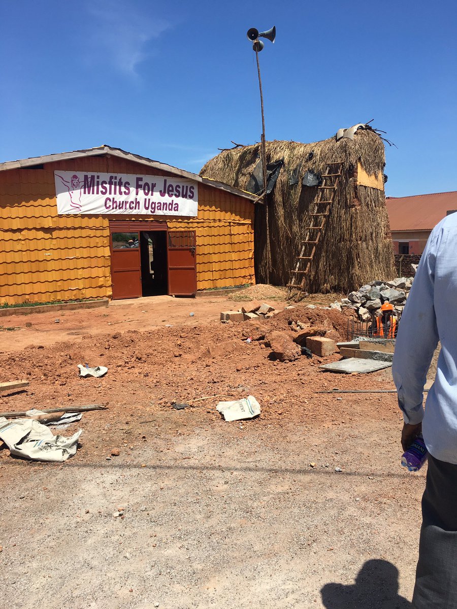 mikeinuganda's tweet photo. #signsofuganda ... found this place today ... almost like it was guiding me to find it https://t.co/rTwux6Y1Jq