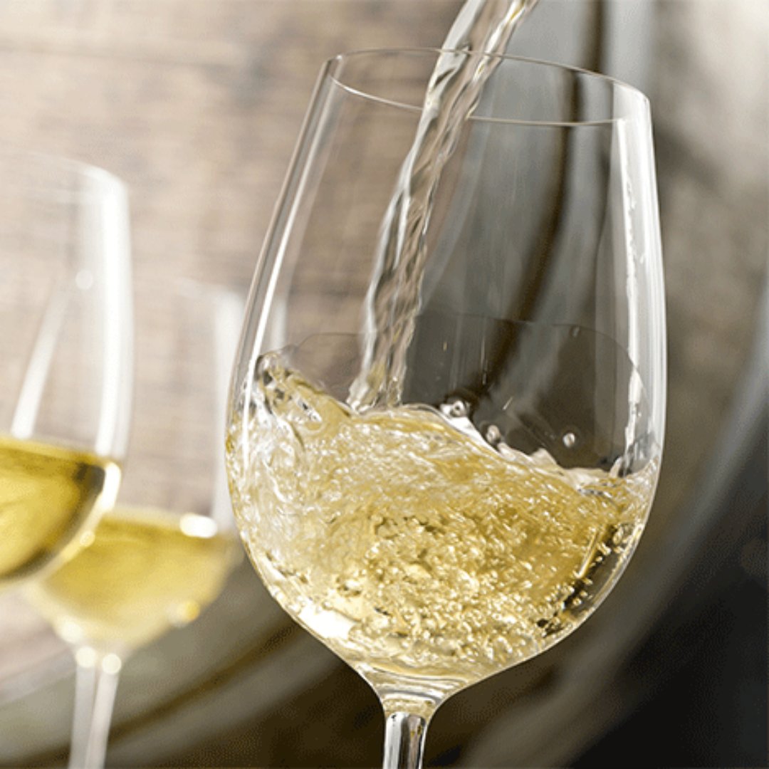 BackstageSRL's tweet photo. Non starete pensando di abbinare acqua alla ricetta di oggi vero?!?Vi lasciamo un abbinamento per una cena al top. Abbiamo scelto un #gewurztraminer #winelovers #compraitaliano #eccellenzaitaliana #winetime https://t.co/7Mt8cl4e7s