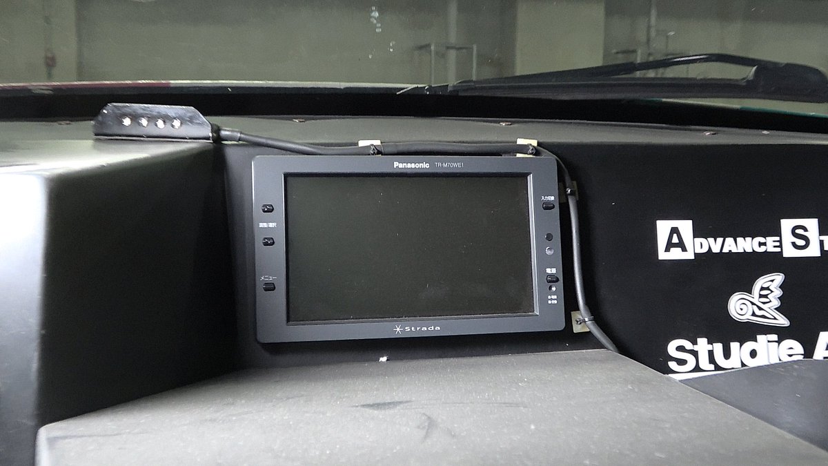 Gsr公式アカウント على تويتر 11 14は市販車と同じようにミラーがありますが 09はセンターコンソールにバックモニターが設置されています これは 運転席後方に隔壁が設けられており 後方視界はゼロなのでこのようにモニターが設置されているんです ヤ Gsr公式アカウント على تويتر 11 14は市販車と同じようにミラーがありますが 09はセンターコンソールにバックモニターが設置されています これは 運転席後方に隔壁が設けられており 後方視界はゼロなのでこのようにモニターが設置されているんです ヤ