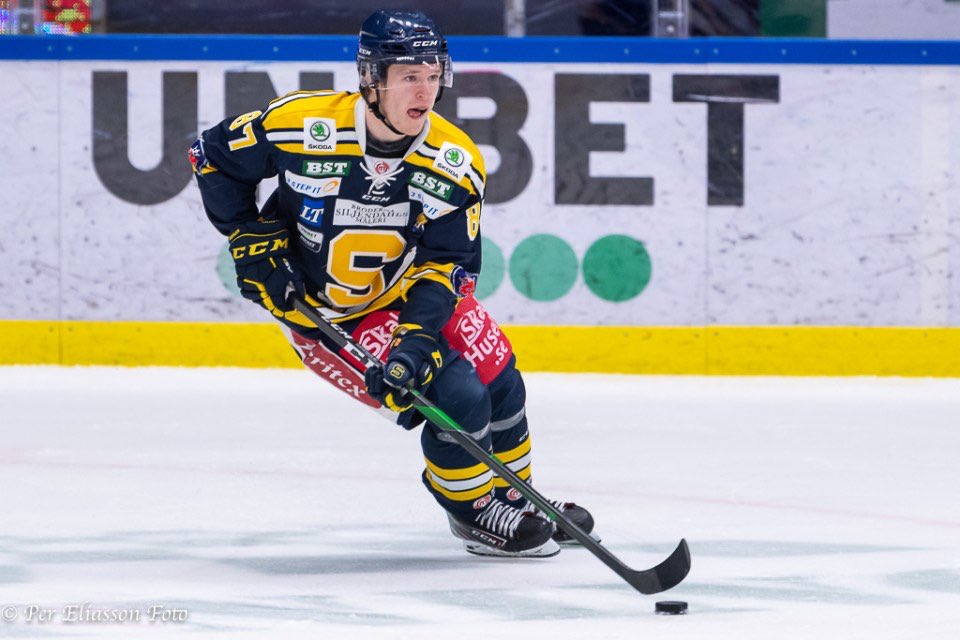 hubbebubbe28's tweet photo. SSK:are, nu går vi mot SHL tillsammans💛💙 #twittssk https://t.co/umKL1YvR47