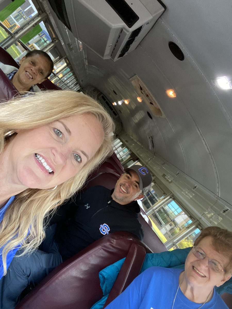 RondaPhillips's tweet image. #CCSAtHomeLearning we love days we can hand our food to our students !