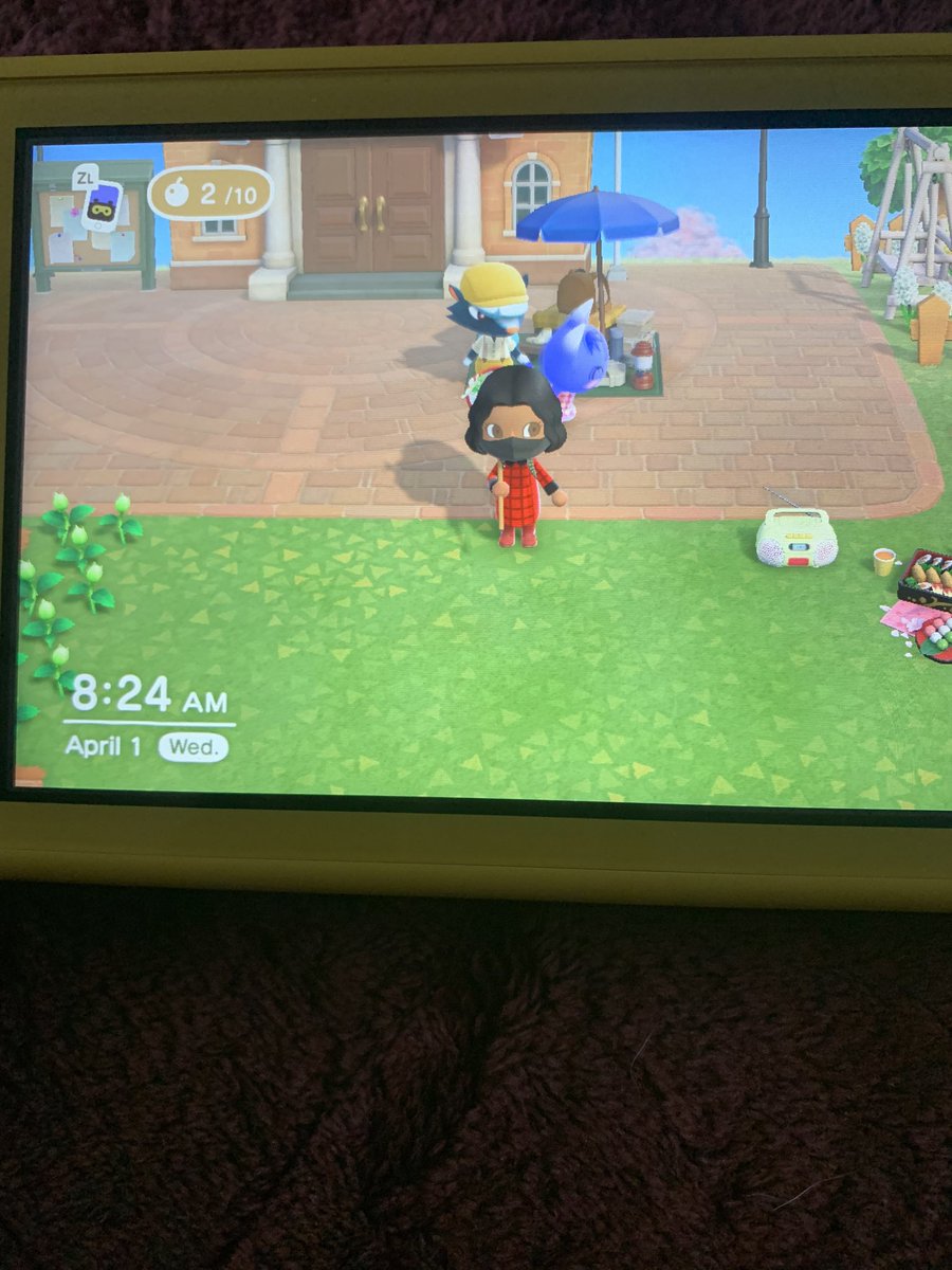 extratayrestria's tweet photo. Opening the gates for the next 30 minutes for shopping! If you want to harvest some fruit just ask! Kicks is here, Nook’s Cranny, and Able Sisters! Dm for #dodocode ! #AnimalCrossingNewHorizons #AnimalCrossing https://t.co/910ZMVE6Fp