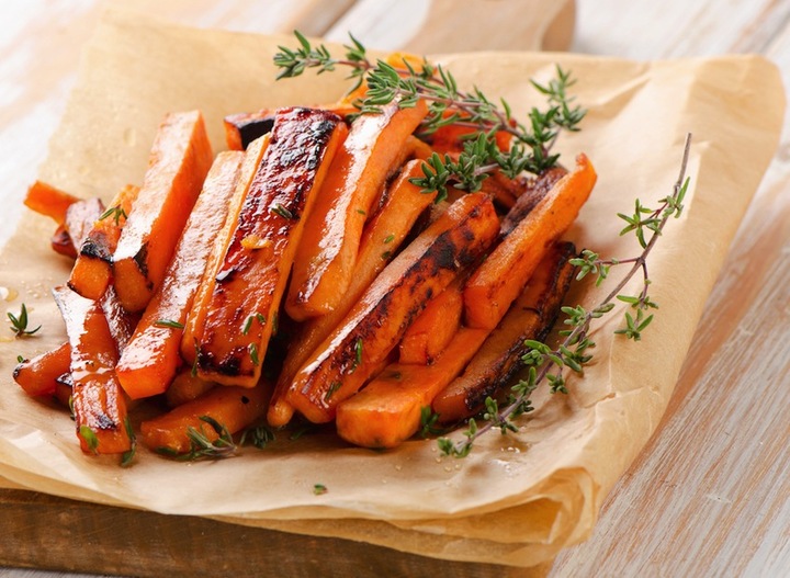 Ever wondered why 🍠 sweet potato is so good for you? It's rich in essential vitamins and minerals, and can be used for so many dishes! 💁‍♀ Here are 12 top reasons to add sweet potato to your day. 👌

ow.ly/6wSt50z0WsA #lifestyle #naturalremedies #healthtips