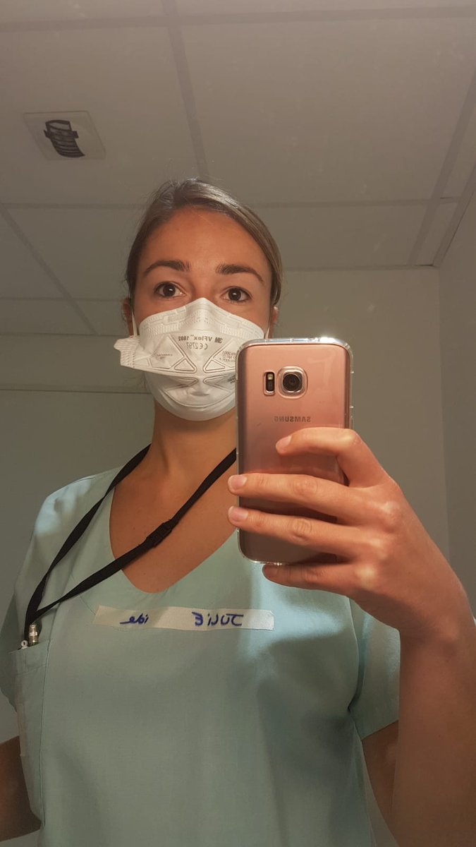 domidhumeaux's tweet image. Mes héros à moi, mes enfants 😍. Julie en réa Covid au CH du Mans, Margaux et Gabriel aux urgences de Strasbourg 💓💓