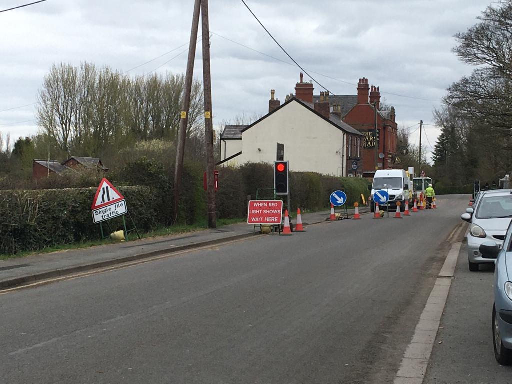 Hello <a href="/unitedutilities/">United Utilities</a> &amp; <a href="/PoliceMacc/">Macclesfield Police</a> can you confirm the #UnitedUtilities crew on Shrigley Rd North in #HigherPoynton are carrying out works related to #EssentialServices ?  [1.4.2020] #COVID19
