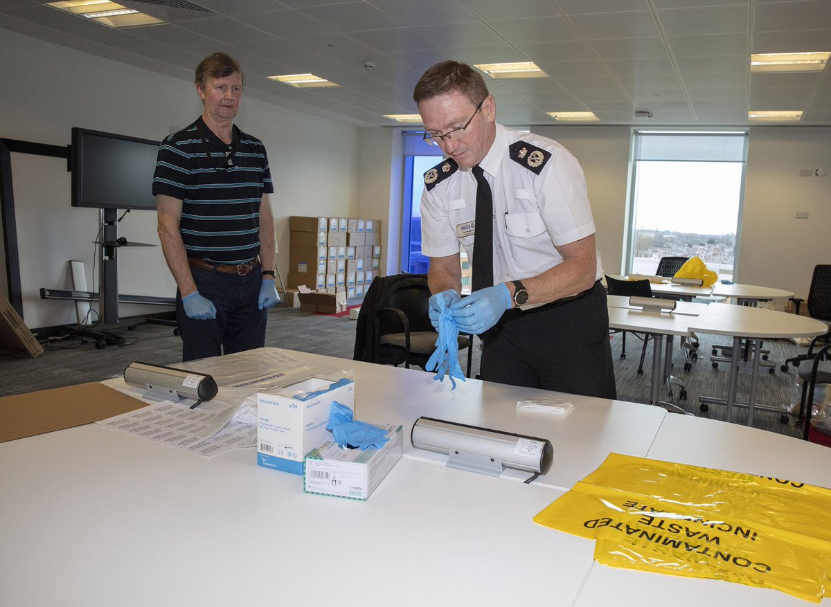GMPCityCentre's tweet photo. #PPE kits have been distributed to officers across @GMPolice, ensuring they can continue to serve the public while protecting themselves against the potential transmission of COVID-19. The single use kits include a surgical mask, gloves, apron & hazardous waste bag. #Coronavirus https://t.co/WHJ454ZoDM