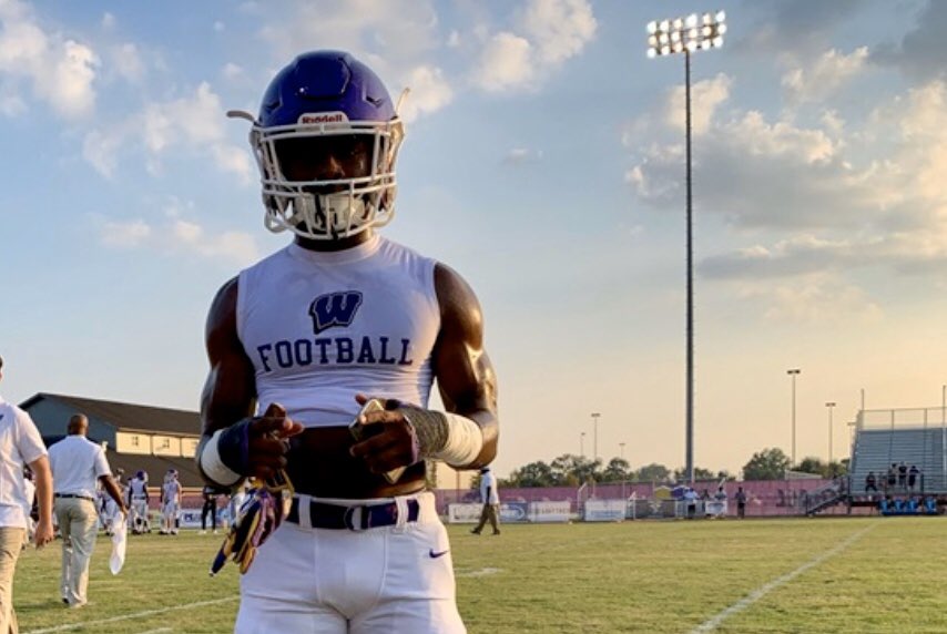 D_F_Martin's tweet photo. Diamond in the Rough: Lanard Harris

Harris is a class of 2021 DB/WR from Woodlawn High School in Baton Rouge, LA! 

https://t.co/dGEgxuBGo3 https://t.co/QYC3lWl6Ra