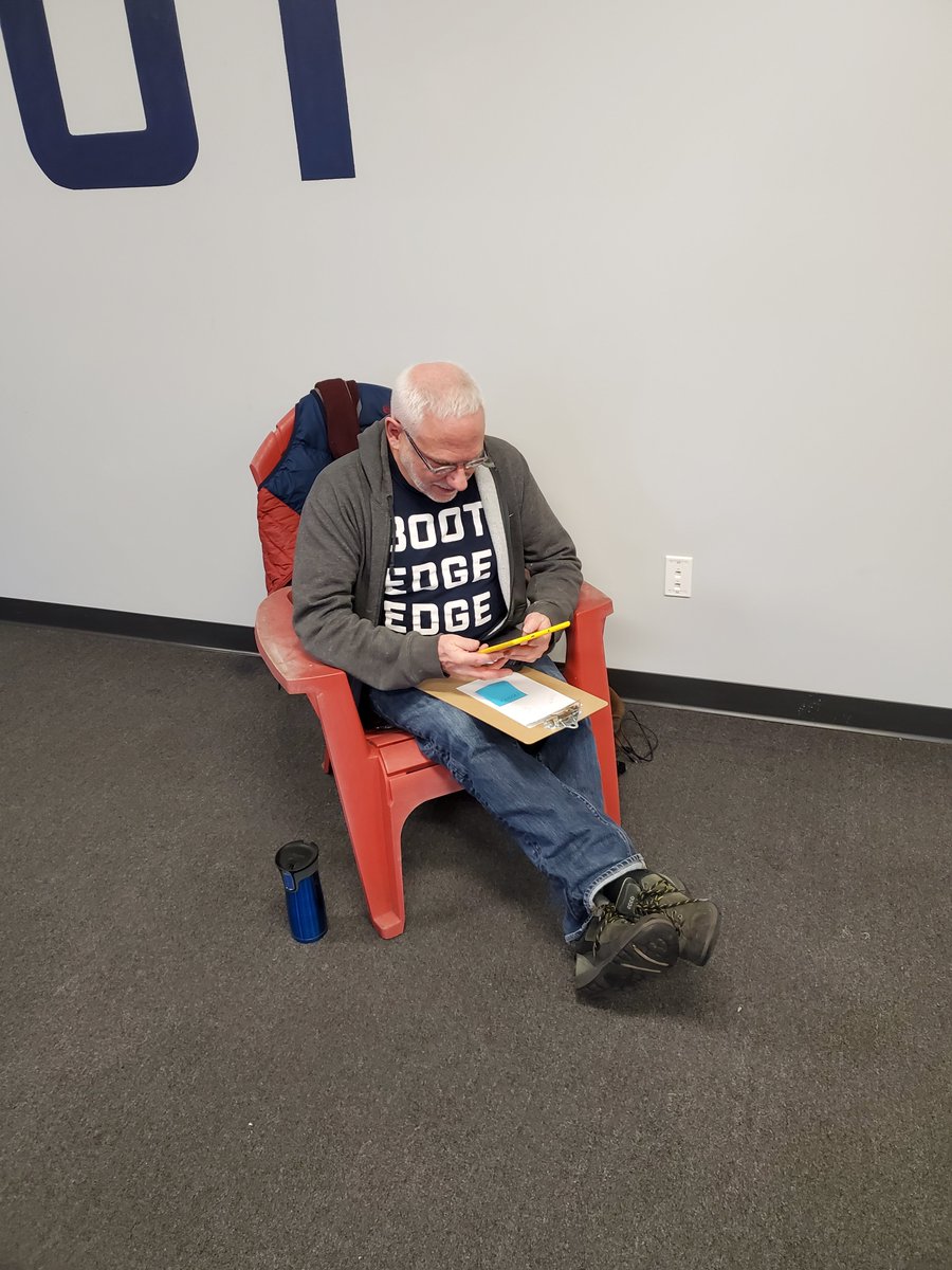 Phone banking for Pete at the Community Office. We had so many visits from Ms. Anne Montgomery. We also had kids coming in to phone bank and they did such a great job! 16/20