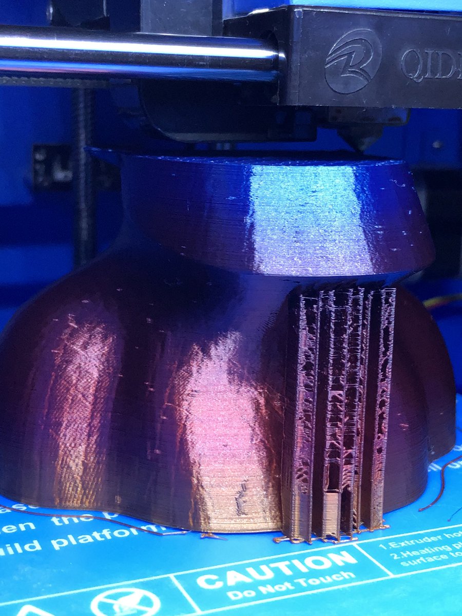 This is a very looong print; about 20 hours on my little printer. It’s an Easter Island Moai 🗿 but can we take a moment to appreciate the colors of the filament. What an awesome surprise to wake up to this morning! #3dprinting #filament #stem