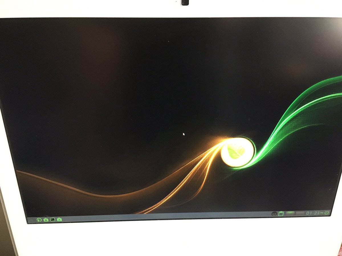 BrianLinuxing's tweet photo. My small project to reuse a very old iMac (2006) with #Bodhi #Linux is progressing, bit by bit. https://t.co/2HssNhgz9F