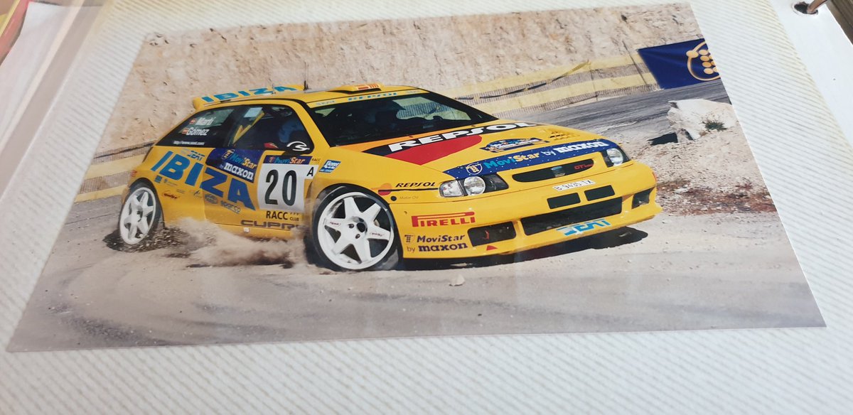 Sisku_67's tweet photo. Hubo un tiempo en que solo podías disparar una vez si no querías arruinarte más de lo que ya te arruinabas cada vez que ibas de rallye y tirabas una media de 10 carretes de 36 y solo disparando 1 vez por coche. Por eso me siento orgulloso @xavigazquez @Josemivn @RaimonDuran https://t.co/D5rPhanF2e