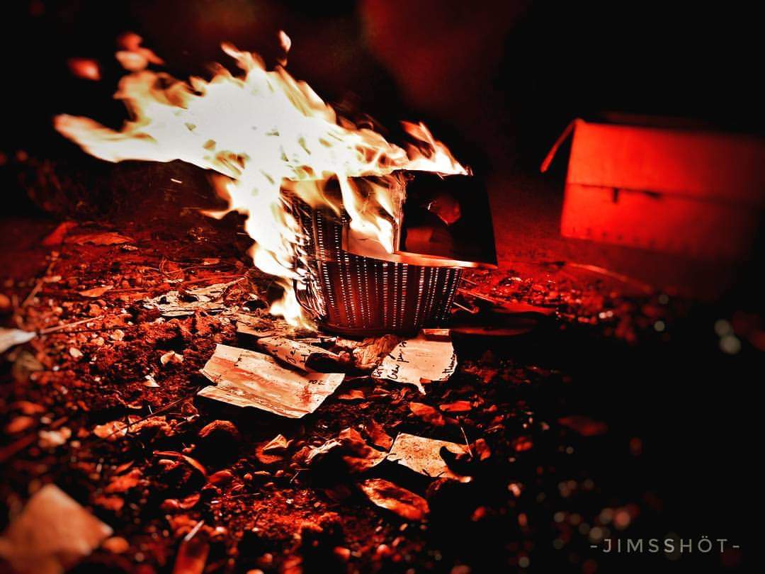 jimsjazz's tweet image. Déclarer sa flamme pendant ou après le confinement ?🔥

#Jims #WithPhone #WithFUn #Togo #Photography