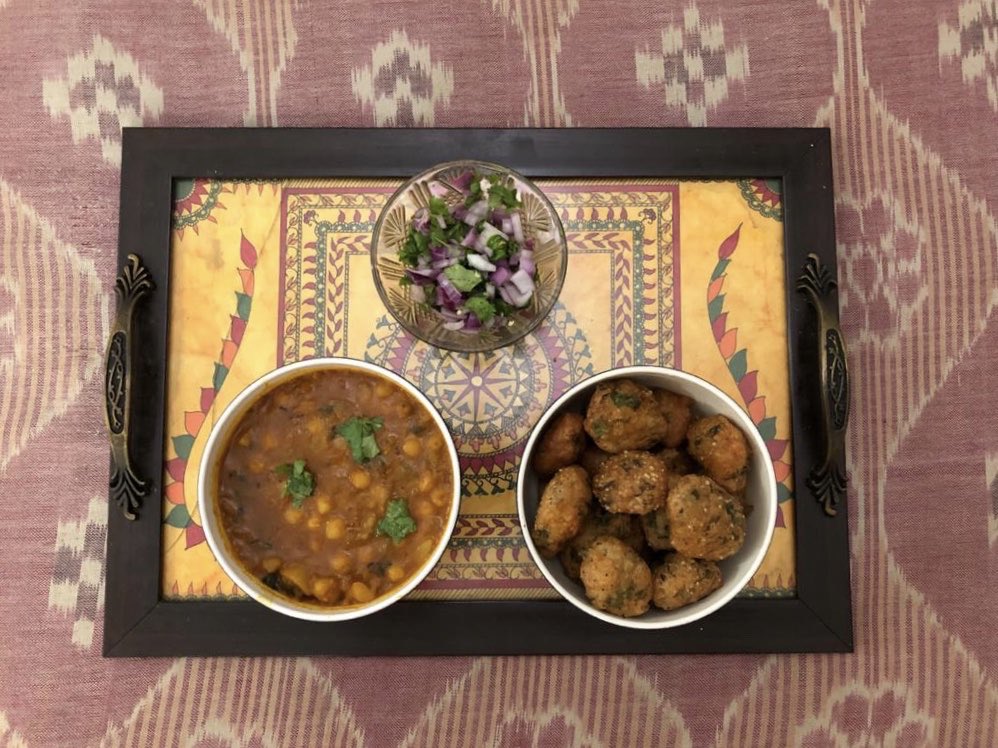 ସମଲ୍-ପୁରୀ ଚାଉଲ୍ ବରାDelicious snacks for the evening on Day 8 of  #Lockdown21. 