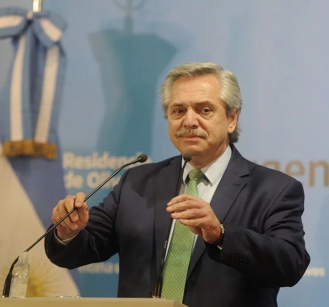 <a href="/alferdez/">Alberto Fernández</a> Fuerza Alberto! El Pueblo te acompaña! Gracias por cuidarnos!