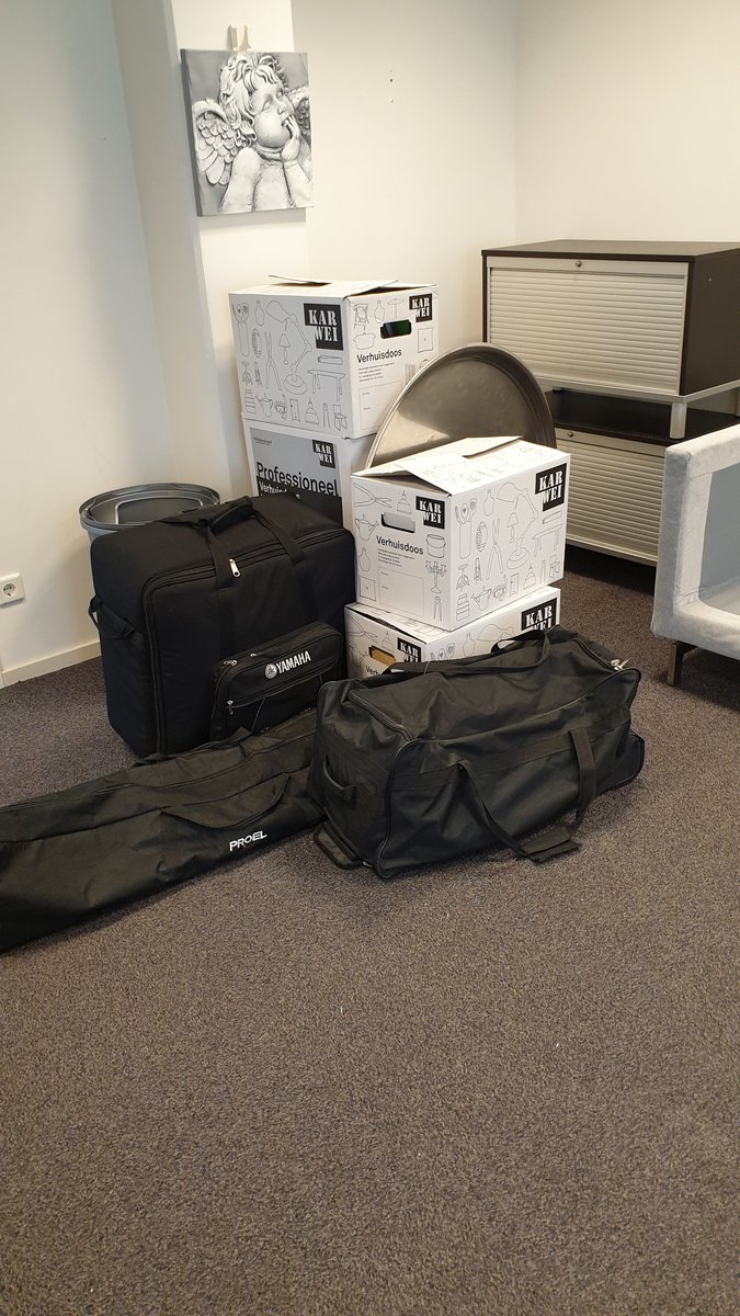 Voicedtweets's tweet photo. Cleared the office in Osdorp. Looking for a new office space with storage in Amsterdam/Zaanstad. Preferably a co-working spot with other (creative) entrepreneurs with. Any ideas?

#newspace #voiced #RoqueYourBusiness #RYB #souldelightmusic #atouchofsouldelight #entrepeneur https://t.co/ccURDkL30w