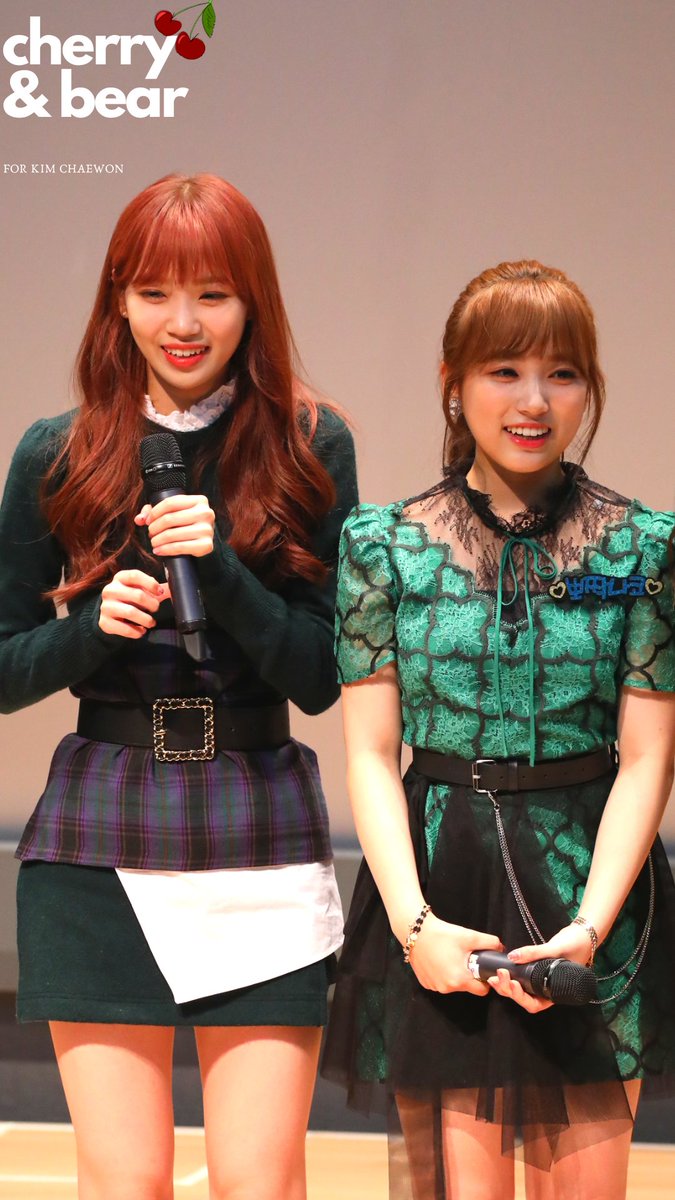 kkimyeonhee's tweet photo. #AprilFoolsDay
오늘 채원 사진 올려서 재밌어요 🥰
여러분도 예쁘게 봤으면 좋겠어요!  🙇‍♂️
채원 너무 예쁘니까! 😭❤️
피에스타 띵 곡 이에요! 🕺🎶

#울림 #김채원 #キム・チェウォン #아이즈원 #IZONE #야부키나코 #矢吹奈子 https://t.co/VhUBTYU5Mj
