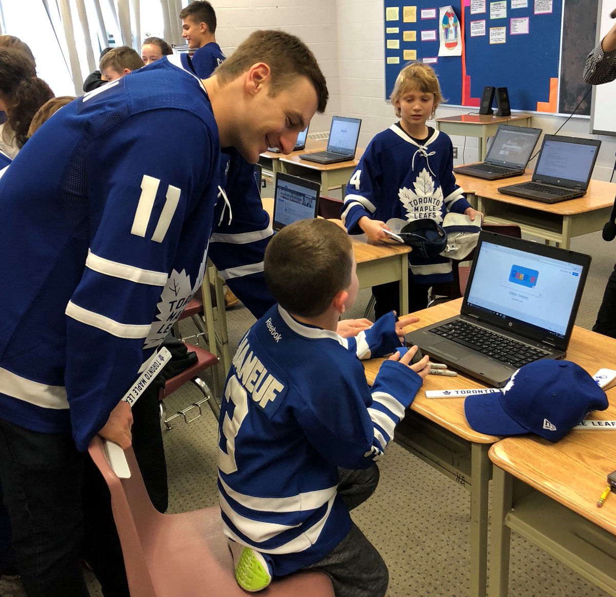 MapleLeafs's tweet photo. Hey parents, we're offering free digital learning tools for students at home!

Join us today and get your student started on hockey-themed STEM and health courses at https://t.co/dJCY6gyeti

@FutureGoalsSTEM #HockeyatHome #HockeyScholar https://t.co/yoWb1j3wuc