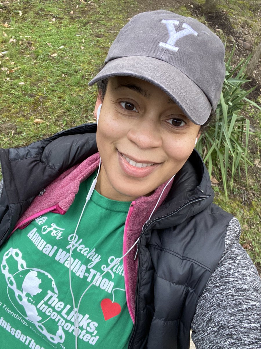 SWhitPhD's tweet photo. National Walking Day: I had to walk a little earlier, but still wanted to support my Links sisters! #DMVLinksSoleSistars #dmvlinkswalkforhealthyliving #yearlongheartstrong #dmvlinksgored #movemoredc @heartofgwr @DMVLinksWalk @DMVLinksGoRed https://t.co/dcI1JUEU5f