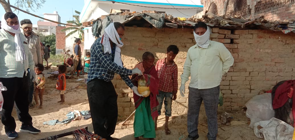 Dr.Neerajpati Tripathi (@drneerajpati) on Twitter photo आज सरकारी कर्मचारी,डाक्टर, नर्स ही संकट काल में सरकार के साथ खड़े हैं--सुफियान अहमद।
#AtewaHelpDay
<a href="/PMOIndia/">PMO India</a> <a href="/narendramodi/">Narendra Modi</a> <a href="/ZeeNews/">Zee News</a> <a href="/ABPNews/">ABP News</a> <a href="/nsitharaman/">Nirmala Sitharaman</a> <a href="/RahulGandhi/">Rahul Gandhi</a> <a href="/News18India/">News18 India</a> <a href="/PTI_News/">Press Trust of India</a> <a href="/Aamitabh2/">Amitabh Agnihotri</a> आज सरकारी कर्मचारी,डाक्टर, नर्स ही संकट काल में सरकार के साथ खड़े हैं--सुफियान अहमद।
#AtewaHelpDay
<a href="/PMOIndia/">PMO India</a> <a href="/narendramodi/">Narendra Modi</a> <a href="/ZeeNews/">Zee News</a> <a href="/ABPNews/">ABP News</a> <a href="/nsitharaman/">Nirmala Sitharaman</a> <a href="/RahulGandhi/">Rahul Gandhi</a> <a href="/News18India/">News18 India</a> <a href="/PTI_News/">Press Trust of India</a> <a href="/Aamitabh2/">Amitabh Agnihotri</a>