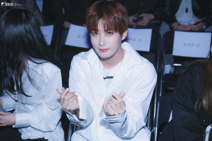 180cm 넘는 남돌봇 tweet media