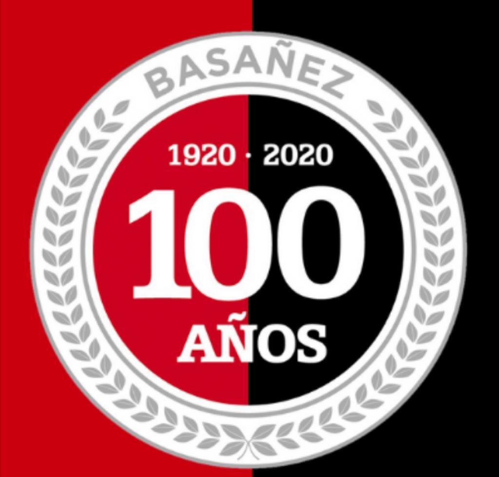 #Feliz100Años amigos de <a href="/basaoficial/">C.A. Basañez</a> Salu!
Club que me dio la Posibilidad de debutar en Primera División y el cual Disfrute de su gente 4 años Maravillosos, Gracias a ellos y mis goles puedo Jugar en 1998 en mi querido <a href="/OficialCAP/">PEÑAROL</a> Abrazo enorme. Seguro que lo #LoMejorEstaPorVenir