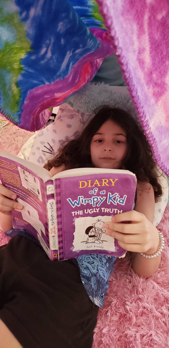 hcpss_tres's tweet photo. Leia Rifkin, 3rd grader, reads under her beautiful and colorful reading tent! #TRESspiritweek #RetrieverSpirit #StayConnected 💙💚 https://t.co/jrVhoEeQgQ