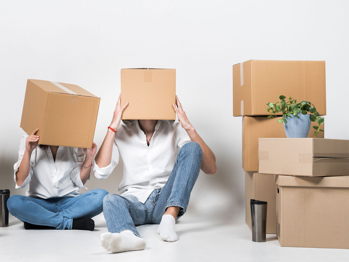 pavanrooyen's tweet photo. Nee, zulke drastische maatregelen zijn gelukkig niet nodig. 
Wij kunnen namelijk heel goed een offerte maken voor bijvoorbeeld uw verhuizing, zonder dat wij fysiek bij u langs hoeven te komen. Vul ons formulier en u ontvangt zo snel mogelijk onze offerte. 
https://t.co/ZudtUM5UnR https://t.co/CoPNzZSXW2