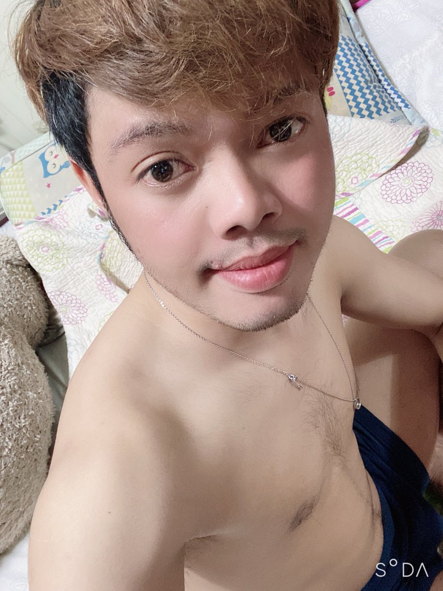 sousony3's tweet photo. ក្តៅ​ពេក https://t.co/eaWMAdgFD2