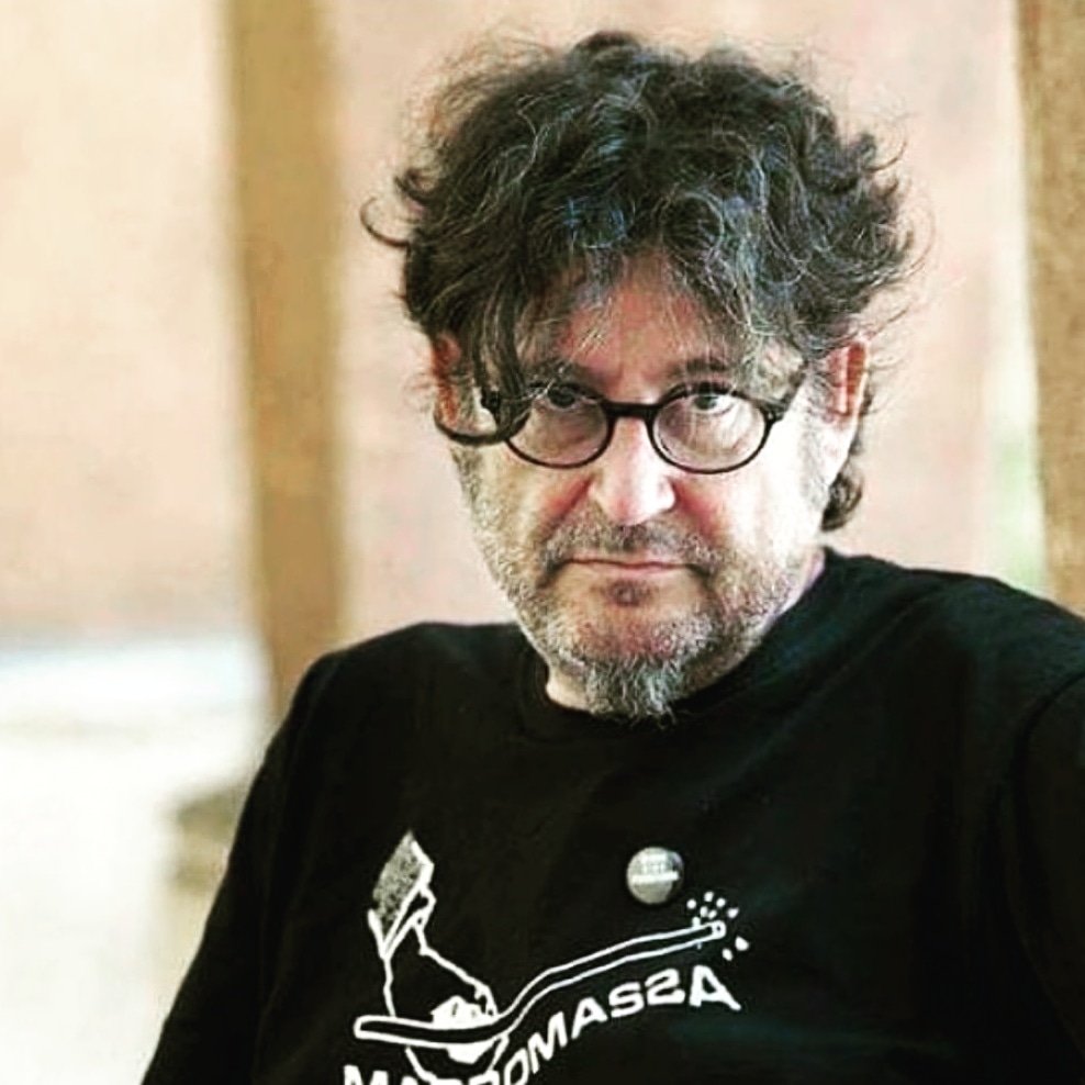 Se ha ido Víctor Nubla. No le podremos agradecer nunca todo lo que ha hecho por nosotros. Estos tiempos malditos no quieren que te despidamos como te mereces, pero no te preocupes, lo haremos. 
Gracias, Víctor. Te queremos. 
<a href="/NublaVictor/">Víctor Nubla</a>
<a href="/GraciaTerritori/">Gràcia Territori Sonor</a>