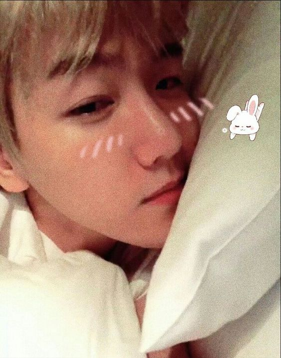 LS_Baekhyun's tweet photo. Matutulog na ko baka pag gising ko may jowa na kayo haha! https://t.co/7UOGSWmrbh