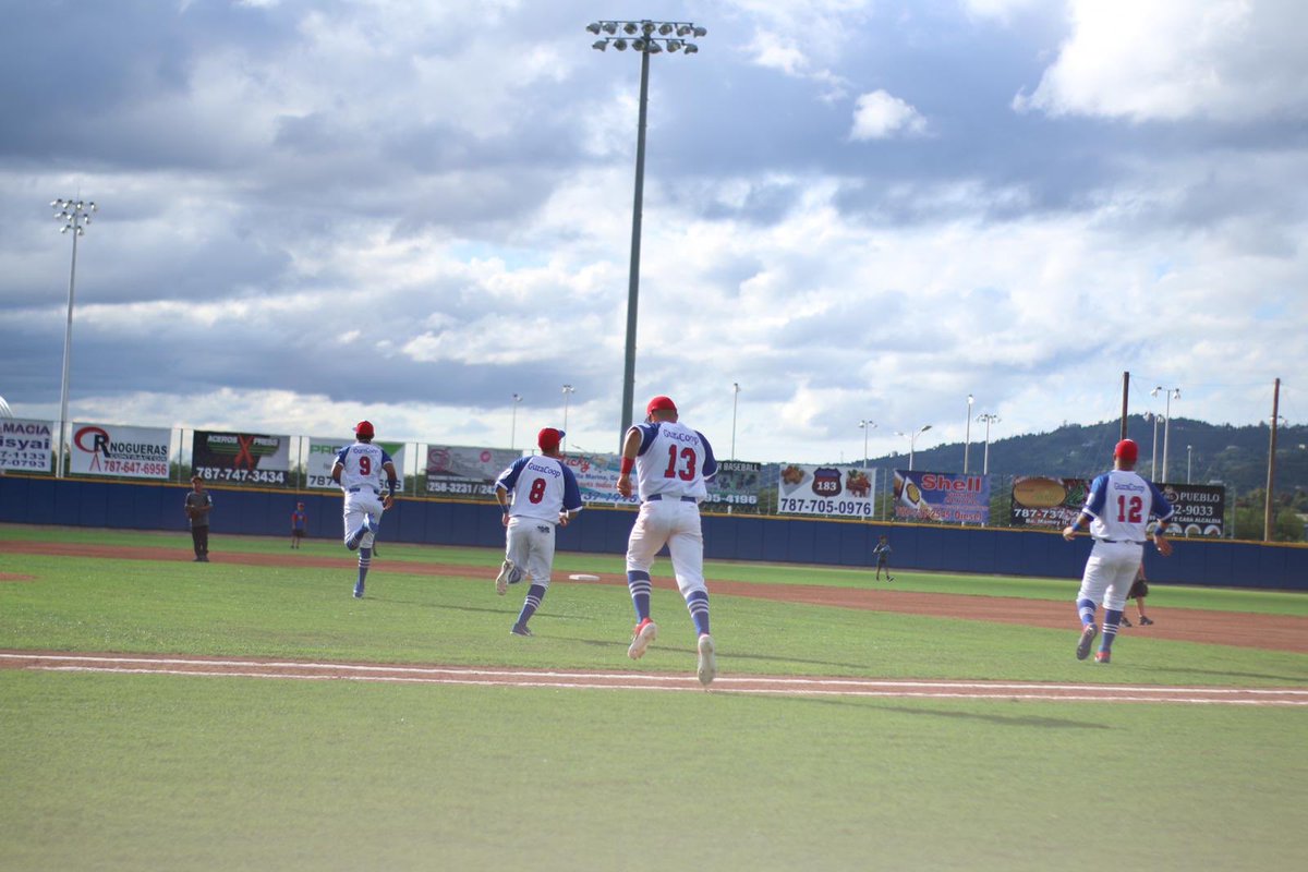 elhalconpr's tweet photo. Can't wait to get back on the field with my squad 🔥
#DP13 #Gurabo #InTheOffice #QuedateEnTuCasa
📸: @lalejandro1816 https://t.co/vQLj3O3e6L