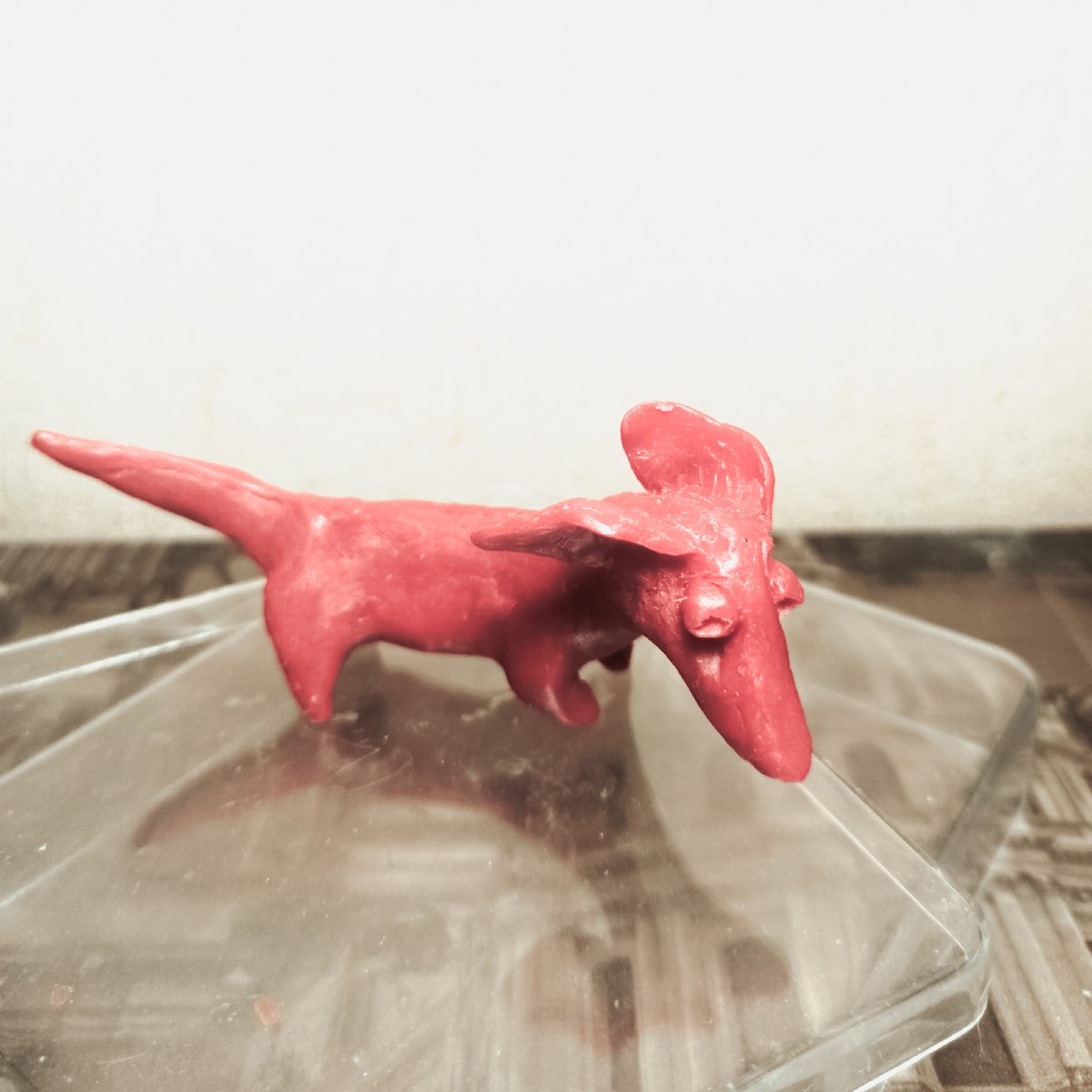 bronzicshop's tweet photo. Do not lose time sitting in quarantine! Sculpting new figurines for you 🐶 https://t.co/mP5Wkrj4Vo