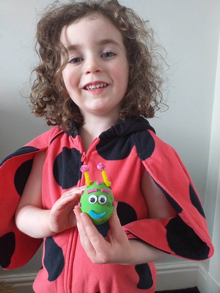 _annecunningham's tweet photo. @ArthurlieN Eilean had lots of fun today making an Alien out of a boiled egg. 👽😊 https://t.co/e4gOkj4wn5