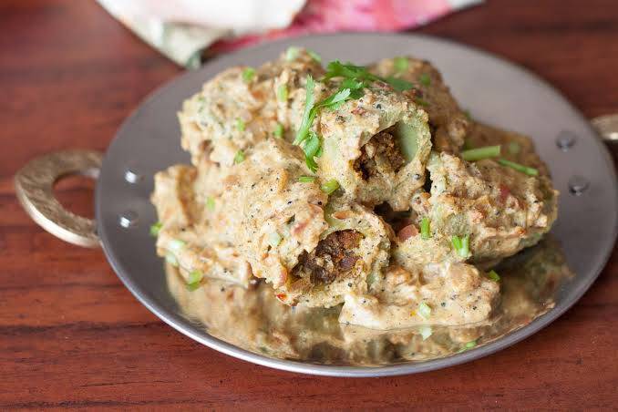tornosindia's tweet photo. Bitter gourd is a popular summer vegetable in #Lucknow. In #Awadhi #cuisine, it is made so well that it's hard to imagine that it was ever so bitter. Here you can take a note of the recipe of 'Awadhi Karela Ka Dulma' (Stuffed bitter gourd in yogurt sauce): https://t.co/vaJTUpo8zl https://t.co/IXn3Ffze7W