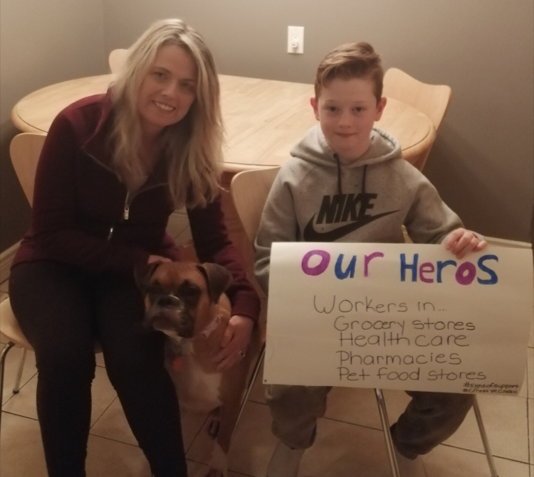 CMHAYork's tweet photo. This is a great #SignofSupport and gives a shout out to not only healthcare workers who are so important, but also those in grocery stores, pharmacists and pet food stores. #SignsofSupport #hereforyou #frontlineworkers #thankyou #appreciation #CMHA #mentalhealth #COVID19 #Canada https://t.co/Pk9ECftSdk