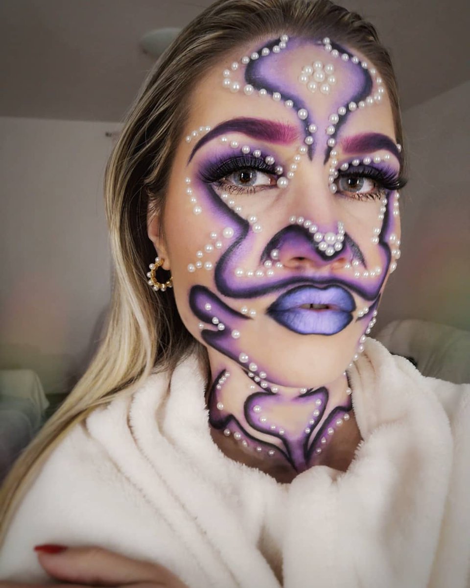 MakeupMgale's tweet photo. I swear I'm not dramatic. 
Also me: https://t.co/HEZ0GxMID2